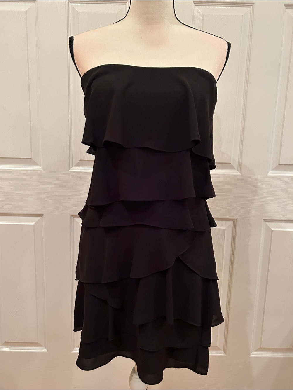BCBGMaxAzria Black Strapless Tiered Ruffle Cocktail Dress